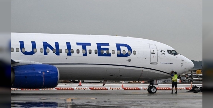 Japonya'da acil iniş: United Airlines uçağında yangın