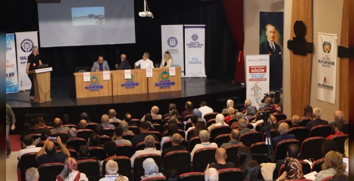Malatya’da deprem göçünün kent kimliğine etkileri ele alındı