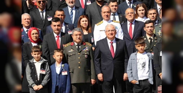 Milli Savunma Bakanı Güler: PKK ve tüm uzantıları silahlarını teslim etmelidir