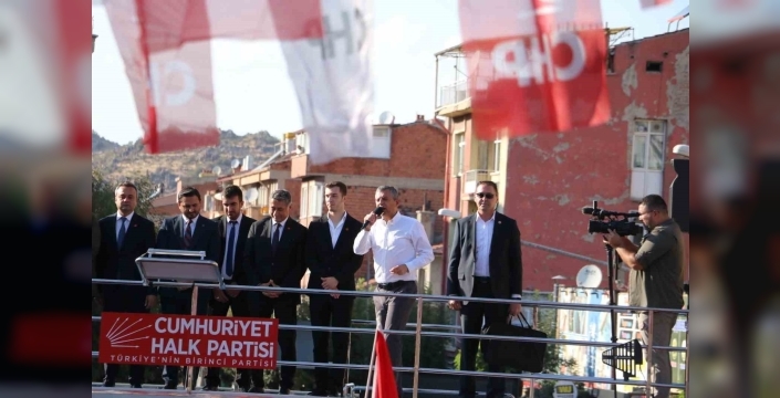 Özgür Özel'den Melih Gökçek ve oğlu Osman Gökçek'e sert tepki: Adalet bozuk tohum ve babasına kaldıysa adalet yandı demektir