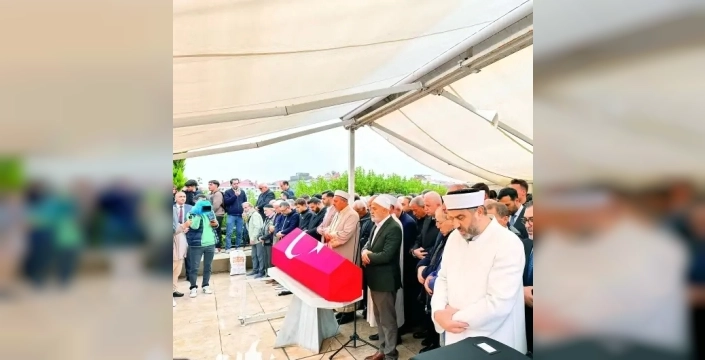 Şair ve yazar Yavuz Bülent Bakiler, dualarla son yolculuğuna uğurlandı