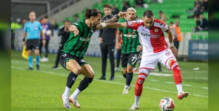 Sakaryaspor'un 7 yabancı kural hatası: Sivasspor maçı hükmen mağlubiyetle sonuçlanabilir mi?