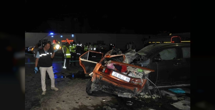 Salihli'de feci kaza: 1'i çocuk 5 ölü, 6 yaralı