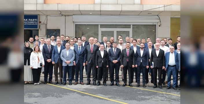 Sultanbeyli'de AK Parti heyeti vatandaşlarla buluştu: Türkiye Yüzyılı mesajı