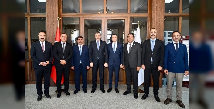 Vali Çiftçi, Horasan kan bağışı etkinliğinde emeği geçenlere teşekkür etti