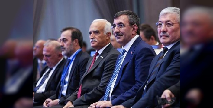 Yılmaz: Türkiye ekonomisi tarihi başarıya imza attı