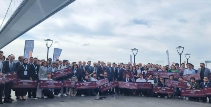 Zonguldak Bülent Ecevit Üniversitesi öğrencisi, 'Ulaşan ve Erişen Türkiye 2053' yarışmasında ödül aldı
