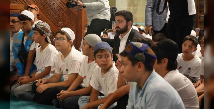 6237 Öğrenci Ulu Cami'de Buluştu: Erzurum'da Manevi Bir Gün