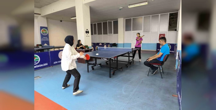 Ağrı'da 15 Temmuz etkinlikleri: 200 sporcu çeşitli branşlarda yarıştı