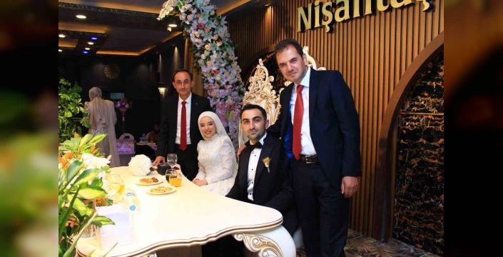 Ahmet Enes Özgün ve Beyza Bumin Evlendi: Erzurum'da görkemli düğün