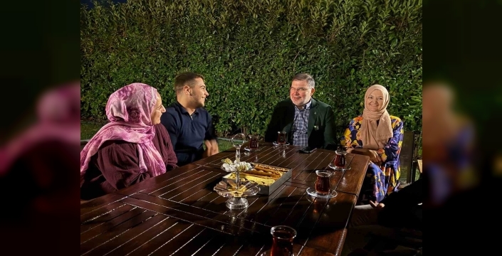 AK Parti İzmir İl Başkanı Saygılı, KYK yurtlarındaki boş kapasiteye dikkat çekti