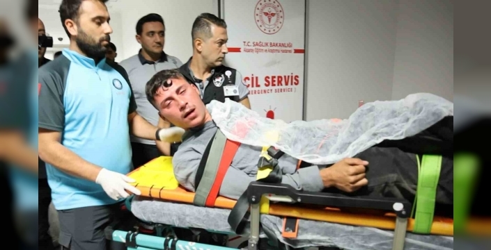 Aksaray'da bıçaklı kavga: 2 yaralı, hastanede gazetecilere saldırı