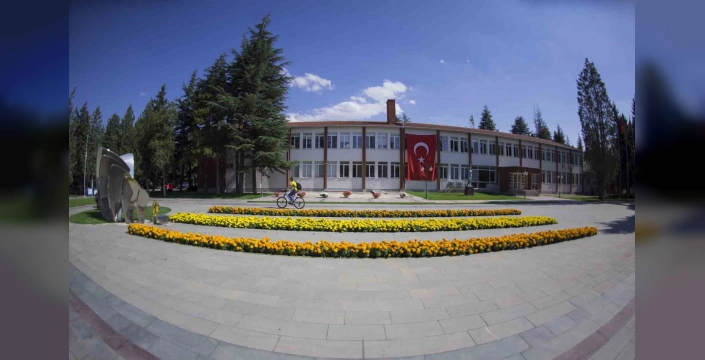 Anadolu Üniversitesi Hukuk Fakültesi: Geleceğin Hukukçularını Yetiştiriyor