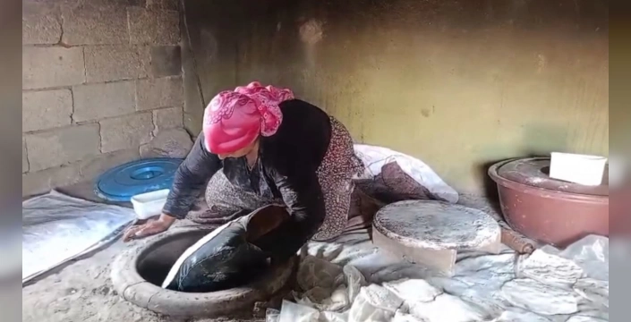 Aşağı Göçmez Köyü'nde Yaşayan Kadınlar: Tandır Ekmeği Geleneği Devam Ediyor
