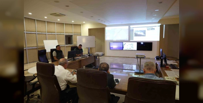 Çanakkale'de orman yangınları: Vali Toraman, çalışmaların merkezinden takip ediyor