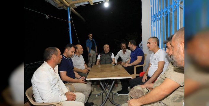 Elazığ'da Örtü Yangını Kontrol Altına Alındı: Vali Hatipoğlu, Bölgeyi Ziyaret Etti