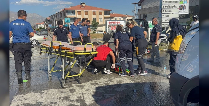 Erzincan'da trafik kazası: İki yaralı