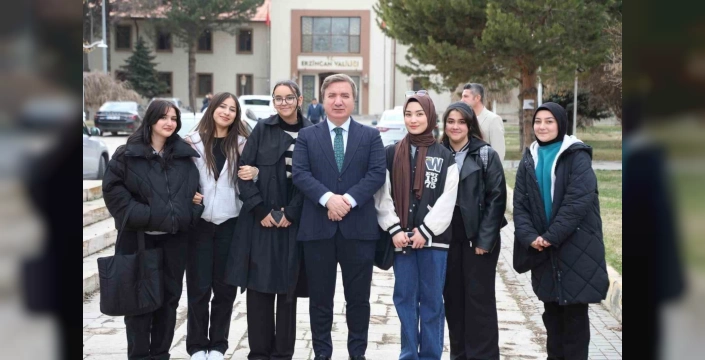 Erzincan Valisi Aydoğdu: Gençlerle whatsapp grupları kurarak şehri birlikte yönetiyoruz