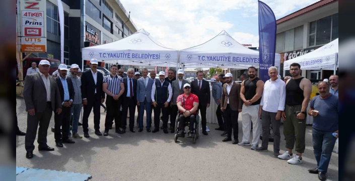 Erzurum'da oto sanayi bilek güreşi turnuvası