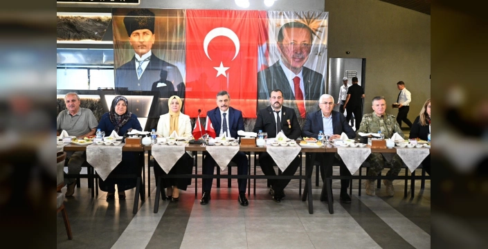 Erzurum'da şehit yakınları ve gaziler için yemek programı düzenlendi