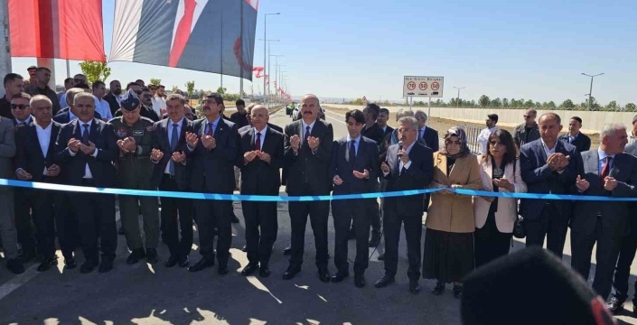 Hazine ve Maliye Bakanı Mehmet Şimşek, Batman'da 'Recep Tayyip Erdoğan Bulvarı'nı açtı