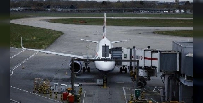 Heathrow Havalimanı'nın 4 numaralı terminali tahliye edildi