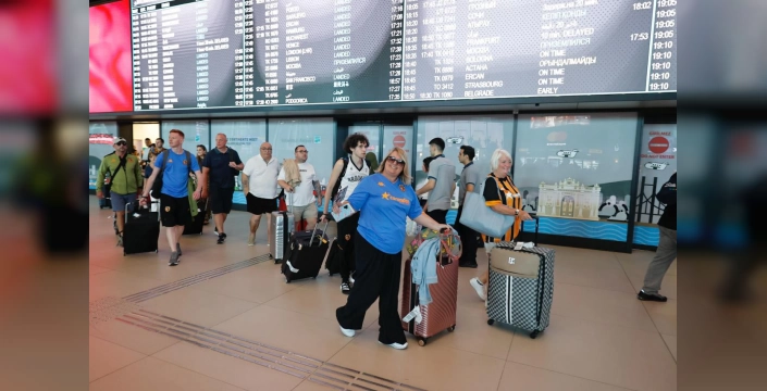 Hull City İstanbul'da: Acun Ilıcalı, taraftarlarıyla birlikte