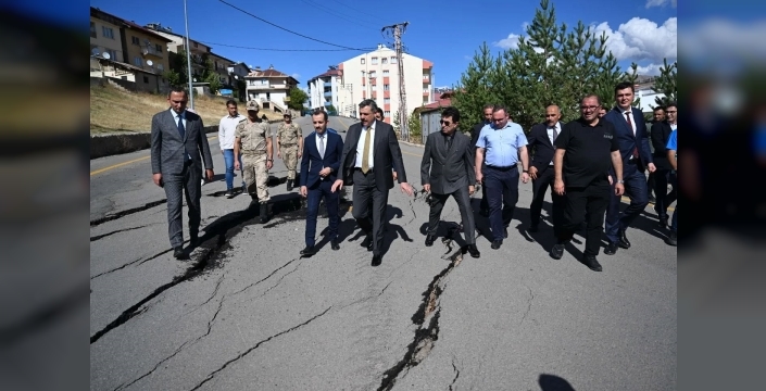 İspir heyelanı sonrası alınan kararlar: 70 ev tahliye edildi