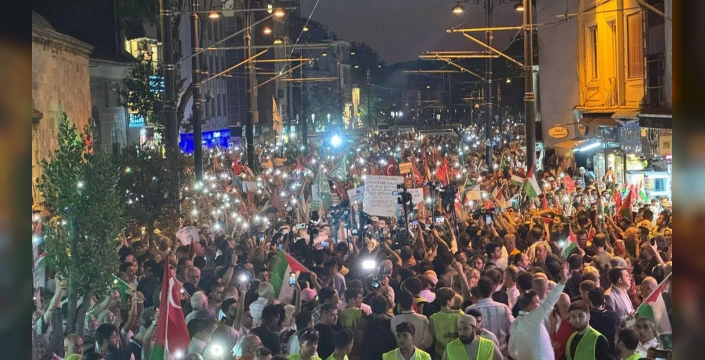 İstanbul'da Filistin'e destek yürüyüşü: Yüz binlerce kişi Gazze'ye umut oldu