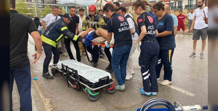 Kocaeli'nde bisiklet kazası: Çocuğun bacağına direksiyon saplandı