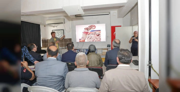 Kütahya'da tarihi Tavşanlı Höyük kazıları devam ediyor