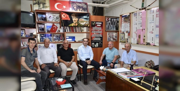 Kütahya'nın Tavşanlı İlçe Kaymakamı Özdemir, şehit ve gaziler derneğini ziyaret etti