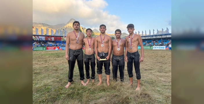 Manavgat güreşçileri Alanya'da dereceler topladı