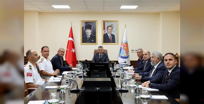 Mersin'de Güvenlik Operasyonları: 217 Aranan Şahıs Yakalandı