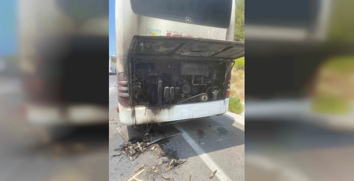 Muğla'da otobüs yangını: Yolcular güvenli bir şekilde tahliye edildi