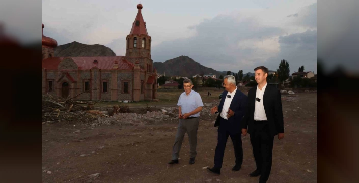 Oltu Belediyesi, Tarihi Oltu Kilisesi Çevresini Düzenliyor