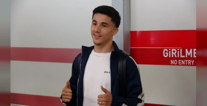 Trabzonspor, Benjamin Bouchouari'yi Transfer Etti