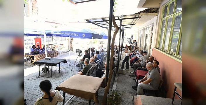 Uşak Üniversitesi'nden Köylere Bilim Desteği: Hayvancılık ve Tarım Bilgileri Paylaşıldı