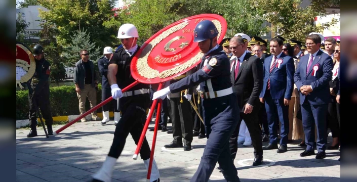 Van’da 30 Ağustos Zafer Bayramı kutlandı