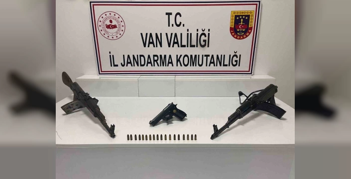 Van'da kaçak silah operasyonu: 2 Kalaşnikof, 1 tabanca ve mühimmat ele geçirildi