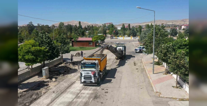 Van'da yol yenileme çalışmaları başladı